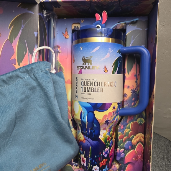 Stanley x Disney Stitch Quencher H2.0 40oz Tumbler NWT Limited Edition 40 oz - Picture 3 of 4
